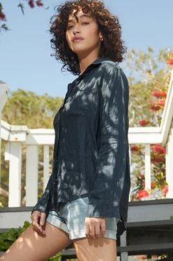 Velvet By Graham & Spencer NATALIA LINEN BUTTON-UP SHIRT