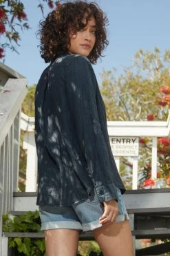 Velvet By Graham & Spencer NATALIA LINEN BUTTON-UP SHIRT