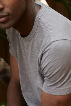 Velvet By Graham & Spencer Mens AMARO CREW NECK SLUB TEE