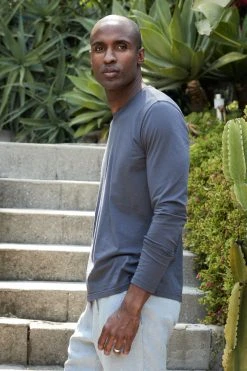 Velvet By Graham & Spencer SKEETER WHISPER CLASSIC CREW NECK TEE