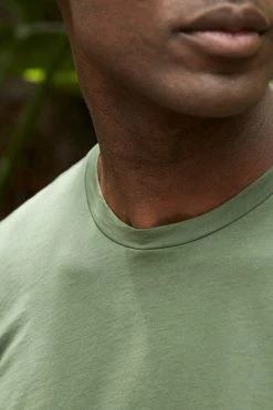 Velvet By Graham & Spencer SKEETER WHISPER CLASSIC CREW NECK TEE