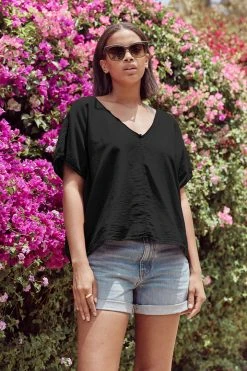 Velvet By Graham & Spencer ALINN BOXY V-NECK TOP