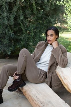 Velvet By Graham & Spencer Womens LINDA FAUX LUX FUR JACKET