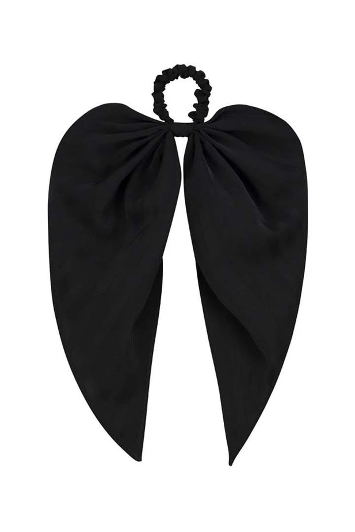 Atelier Femmes SCRUNCHIE SCARF BY ATELIER DE FEMMES 4 Atelier Femmes SCRUNCHIE SCARF BY ATELIER DE FEMMES