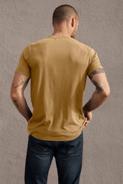 Velvet By Graham & Spencer Mens SAMSEN WHISPER CLASSIC V-NECK TEE