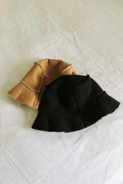 Velvet By Graham & Spencer REVERSIBLE FAUX SHEARLING BUCKET HAT 11 Velvet By Graham & Spencer REVERSIBLE FAUX SHEARLING BUCKET HAT