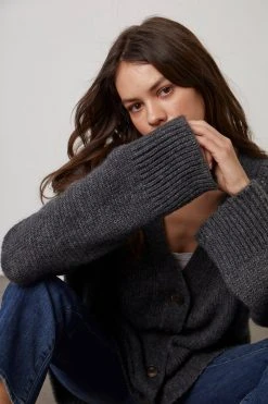 Velvet By Graham & Spencer Womens KIM BUTTON FRONT CARDIGAN