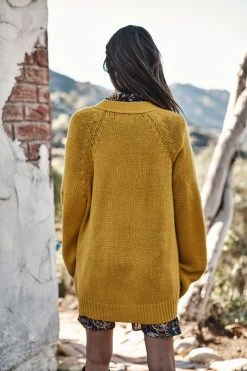 Velvet By Graham & Spencer Womens KIM BUTTON FRONT CARDIGAN