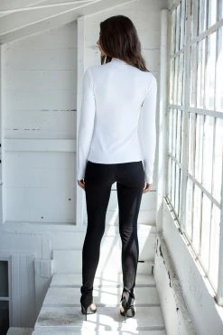 Velvet By Graham & Spencer Womens ARIELLA MOCK NECK TOP