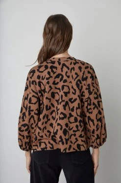 Velvet By Graham & Spencer ARABELLE PRINTED SWEATSHIRT Womens