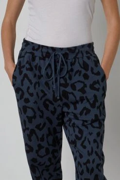 Velvet By Graham & Spencer GWEN PRINTED JOGGER