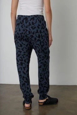 Velvet By Graham & Spencer GWEN PRINTED JOGGER