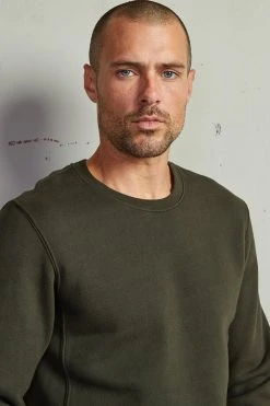 Velvet By Graham & Spencer KING CREW NECK SWEATSHIRT Mens