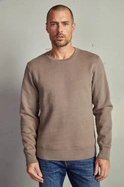 Velvet By Graham & Spencer KING CREW NECK SWEATSHIRT Mens