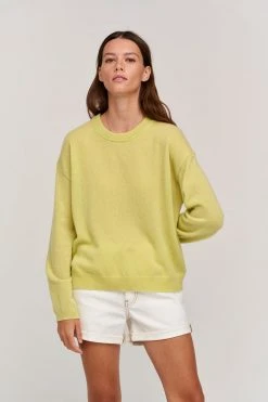 Velvet By Graham & Spencer Womens BRYNNE CASHMERE CREW NECK SWEATER