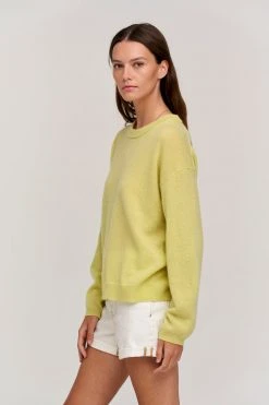 Velvet By Graham & Spencer Womens BRYNNE CASHMERE CREW NECK SWEATER