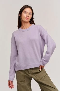 Velvet By Graham & Spencer Womens BRYNNE CASHMERE CREW NECK SWEATER