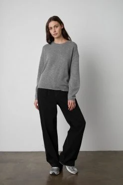 Velvet By Graham & Spencer BRYNNE CASHMERE CREW NECK SWEATER