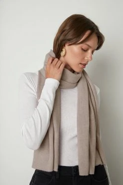 Velvet By Graham & Spencer Womens MEL CASHMERE SCARF 26 Velvet By Graham & Spencer Womens MEL CASHMERE SCARF
