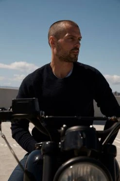 Velvet By Graham & Spencer BIRCH CASHMERE SWEATER Mens