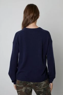 Velvet By Graham & Spencer BRYNNE CASHMERE CREW NECK SWEATER