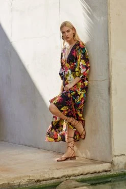 Velvet By Graham & Spencer CHLOE PRINTED MAXI DRESS