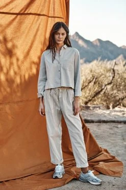 Velvet By Graham & Spencer Womens PARKER CROPPED CORDUROY BUTTON-UP SHIRT