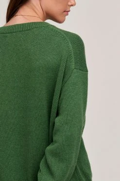 Velvet By Graham & Spencer Womens LAUREN CREW NECK SWEATER