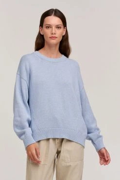 Velvet By Graham & Spencer Womens LAUREN CREW NECK SWEATER