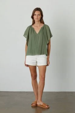 Velvet By Graham & Spencer ASHLYN COTTON GAUZE BLOUSE Womens