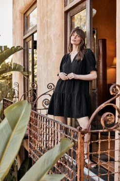 Velvet By Graham & Spencer Womens CLARISSA COTTON GAUZE TIERED DRESS