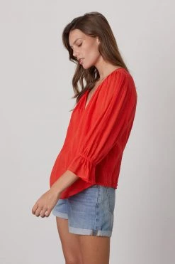 Velvet By Graham & Spencer DITA COTTON GAUZE PEASANT TOP Womens