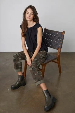 Velvet By Graham & Spencer Womens OTTIE STRAIGHT LEG CAMO PANT