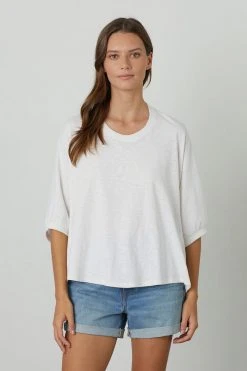Velvet By Graham & Spencer Womens HELEN 3/4 SLEEVE OVERSIZED TEE