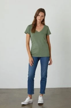 Velvet By Graham & Spencer Womens LILITH COTTON SLUB V-NECK TEE