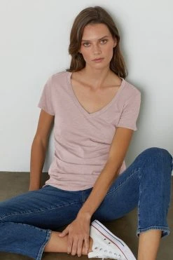 Velvet By Graham & Spencer Womens LILITH COTTON SLUB V-NECK TEE