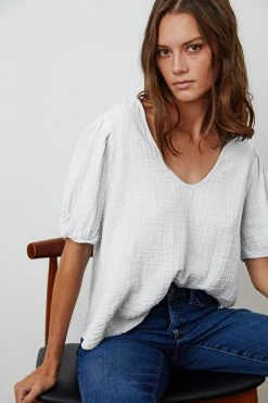 Velvet By Graham & Spencer Womens LOUISA PUFF SLEEVE TOP