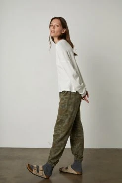 Velvet By Graham & Spencer PAIGE OVERSIZED COTTON THERMAL TEE Womens