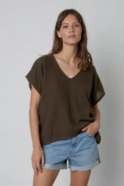 Velvet By Graham & Spencer ELSA COTTON GAUZE TOP Womens