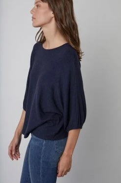Velvet By Graham & Spencer Womens MAKAYLA CREW NECK PULLOVER