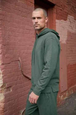 Velvet By Graham & Spencer RAND PULLOVER HOODIE Mens