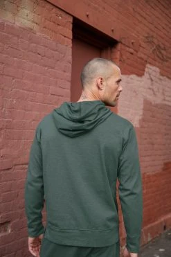 Velvet By Graham & Spencer RAND PULLOVER HOODIE Mens