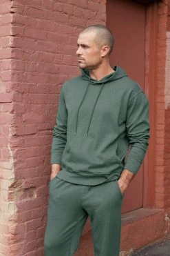 Velvet By Graham & Spencer RAND PULLOVER HOODIE Mens