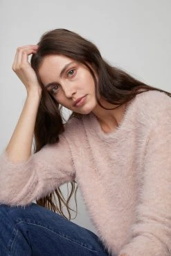 Velvet By Graham & Spencer Womens RAY CREW NECK SWEATER