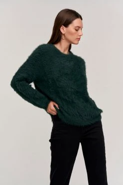 Velvet By Graham & Spencer Womens RAY CREW NECK SWEATER