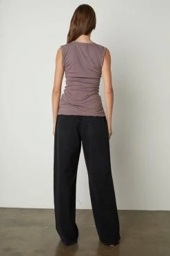 Velvet By Graham & Spencer Womens ESTINA GAUZY WHISPER FITTED TANK TOP