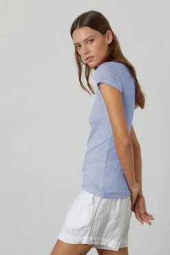 Velvet By Graham & Spencer Womens JEMMA GAUZY WHISPER FITTED CREW NECK TEE