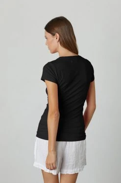 Velvet By Graham & Spencer Womens JEMMA GAUZY WHISPER FITTED CREW NECK TEE