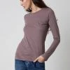 Velvet By Graham & Spencer Womens ZOFINA GAUZY WHISPER FITTED CREW NECK TEE