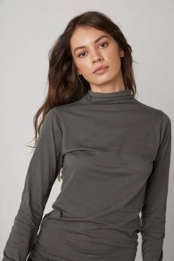 Velvet By Graham & Spencer TALISIA GAUZY WHISPER FITTED MOCK NECK TEE